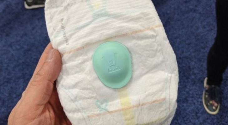 Esiste un sensore collegato ad un'app che vi avvisa quando è il momento di cambiare il pannolino al bambino
