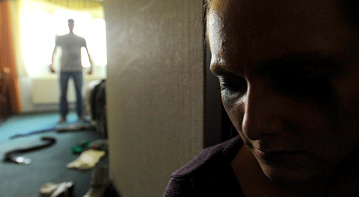 Coronavirus: in quarantena le donne vittime di violenza domestica sono più a rischio e non possono chiedere aiuto