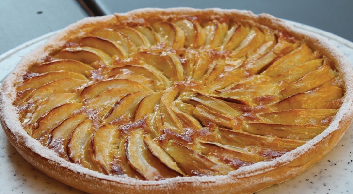 Appeltaart: het eenvoudige recept met weinig ingrediënten zoals die van oma