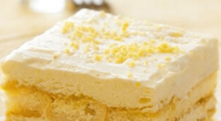 Lemon flavored Tiramisù, a version fast and easy to prepare in under 20 minutes 