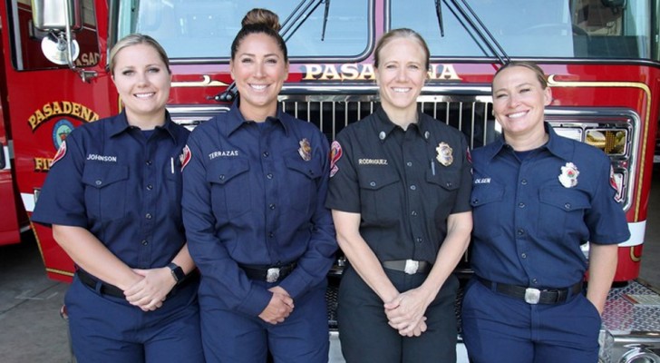 Una squadra di vigili del fuoco tutta al femminile: in California è la prima volta nella storia