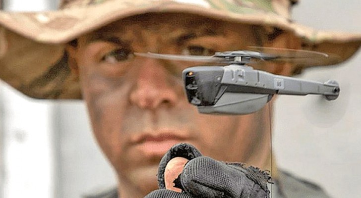 Een bedrijf maakt een mini-drone die slechts 33 gram weegt, geruisloos en “in zakformaat