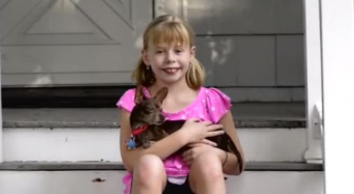 This little girl and her special cihuahua have a lot to teach us !