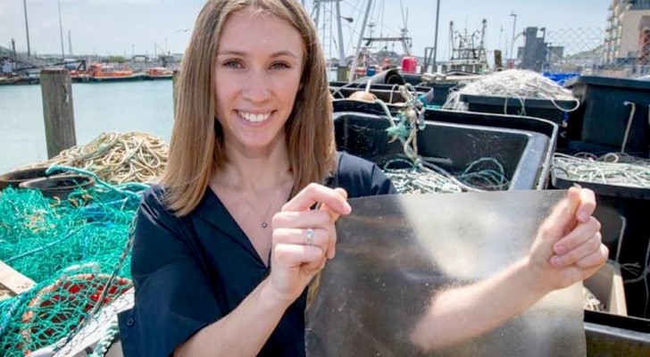 Ein Student hat aus Fischabfällen eine biologisch abbaubare Folie hergestellt, die Plastik ersetzen könnte