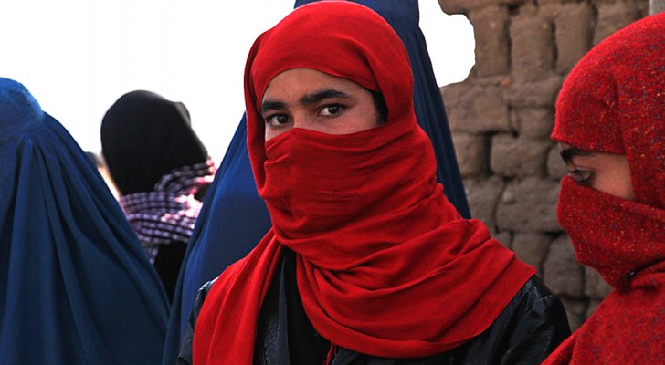 Les femmes afghanes auront enfin leur nom sur leurs papiers d'identité : un petit-grand pas vers la parité