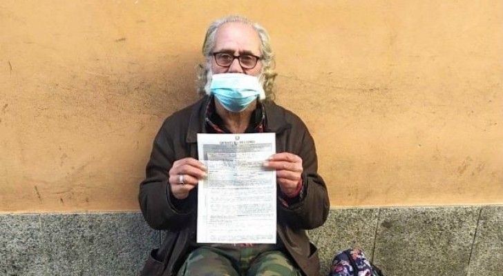 Un senzatetto di 63 anni ha ricevuto una multa di 400 euro per non aver rispettato il coprifuoco notturno