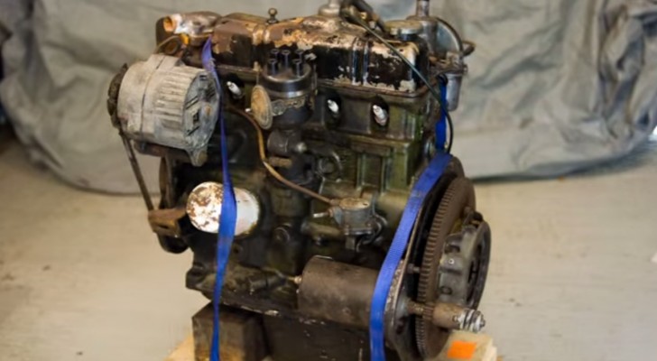 A man buys an old engine on ebay and what he does is a real MIRACLE !