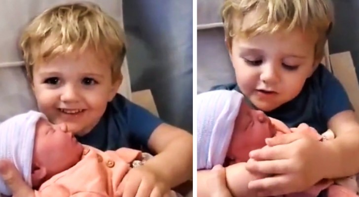 "Non ti lascio": le dolci parole di questo bambino quando ha preso in braccio la sorellina per la prima volta