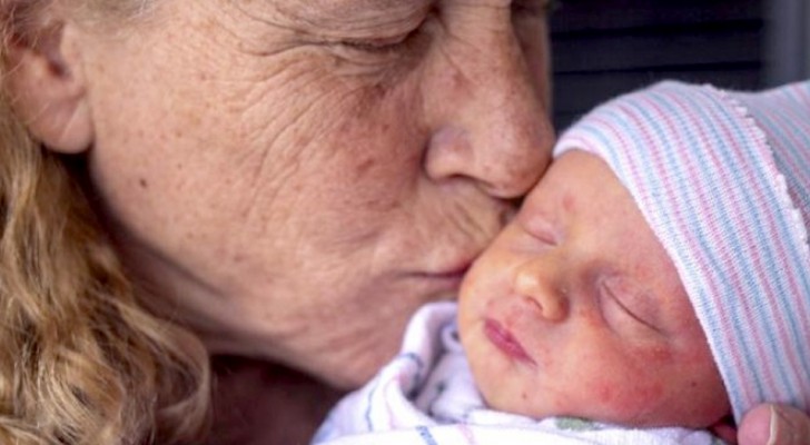 Woman gives birth at the age of 57 and becomes one of the oldest mothers in US history