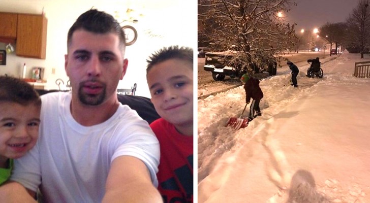 Twee kinderen zien een man in een rolstoel die de sneeuw probeert weg te schuiven: "Stop papa! We moeten hem helpen!"