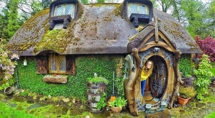 Un fan de “Il signore degli anelli” costruisce la casa dei suoi sogni in perfetto stile hobbit