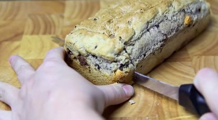 Quand vous verrez comment est fait ce pain, vous n'en croirez pas vos yeux!