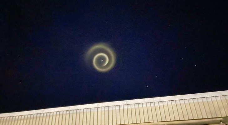 Cette mystérieuse spirale lumineuse a été repérée dans le ciel du Pacifique Sud
