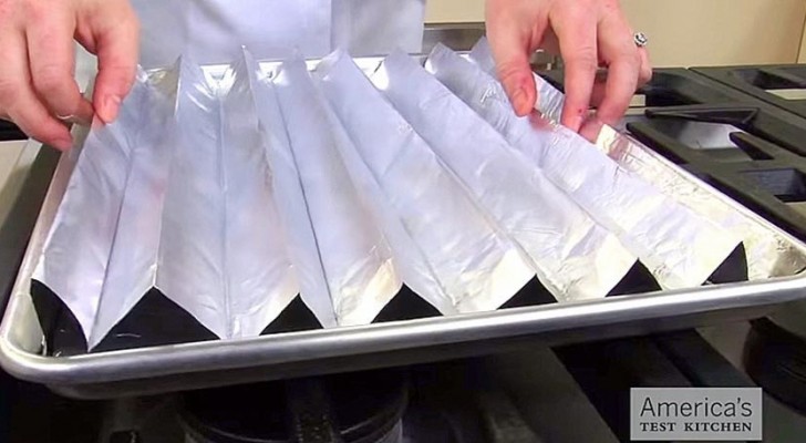 Att vika aluminiumfolie och sätta det i ugnen: ett riktigt smart knep