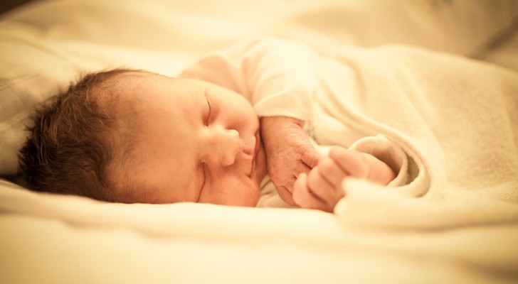 Después de 19 abortos espontáneos da a luz un niño récord: al nacer pesaba más de 6 kg
