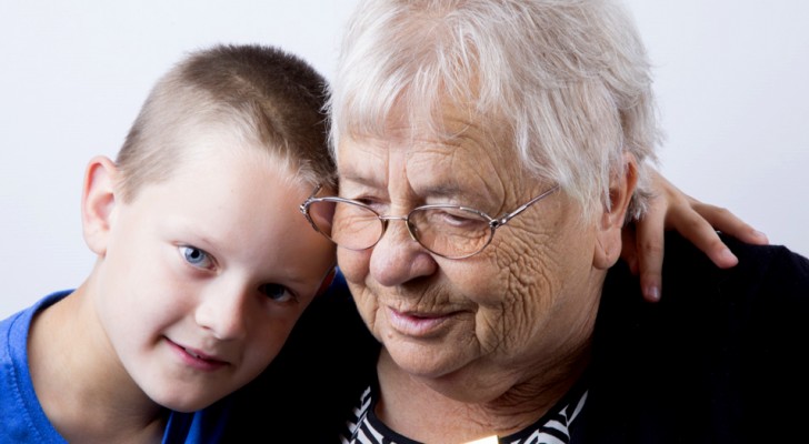 Grootmoeders hebben een emotionelere band met kleinkinderen dan met hun kinderen: dat stelt een wetenschappelijke studie 