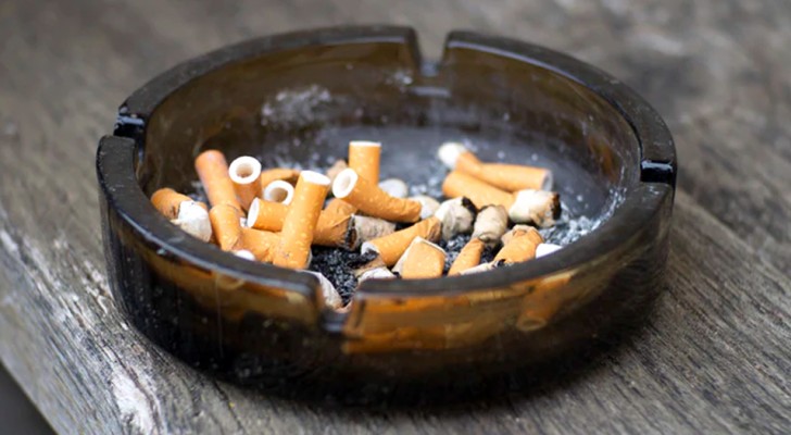 Qualche semplice consiglio su come eliminare l'odore di fumo di sigaretta in casa