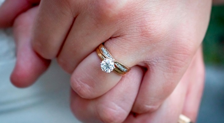 He proposes using the same ring he gave to his ex: a distraught fiancé