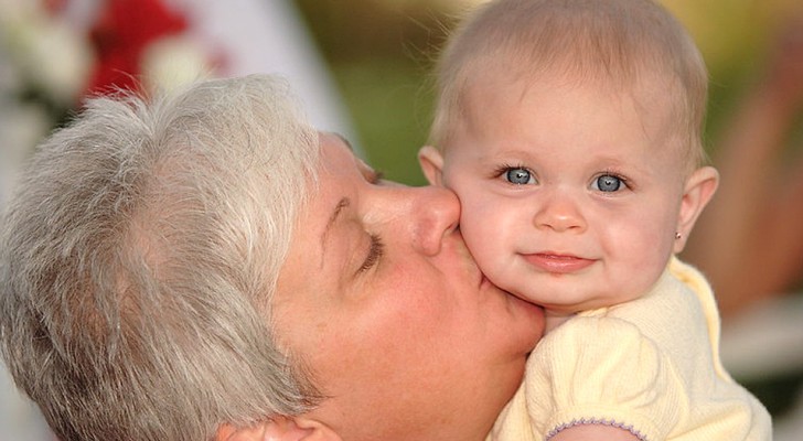 Moeder verbiedt grootouders haar zoon te kussen: “Als ze het nog een keer doen, mogen ze hem niet meer knuffelen”