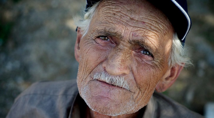 Med sina 121 år är han en av de mest långlivade människorna genom tiderna: berättelsen om en man som levt under 3 olika sekel