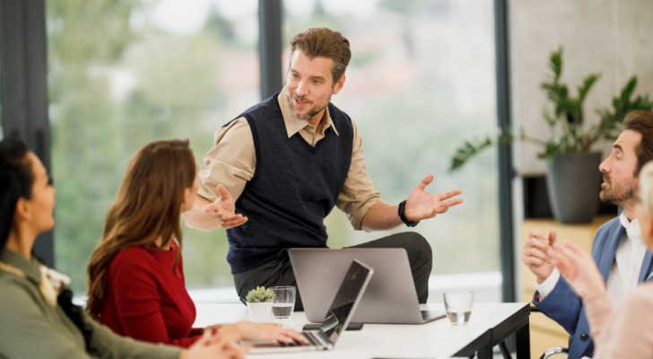 "Women are made to serve and obey": an employee cannot believe what her boss said and takes revenge in her own way