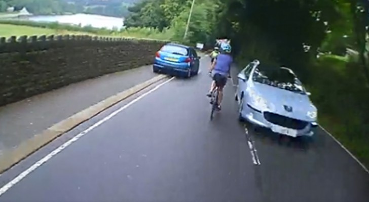 Autofahrer wird nach einem Video zu einer Geldstrafe verurteilt: Er fuhr zu dicht an einer Gruppe von Radfahrern vorbei