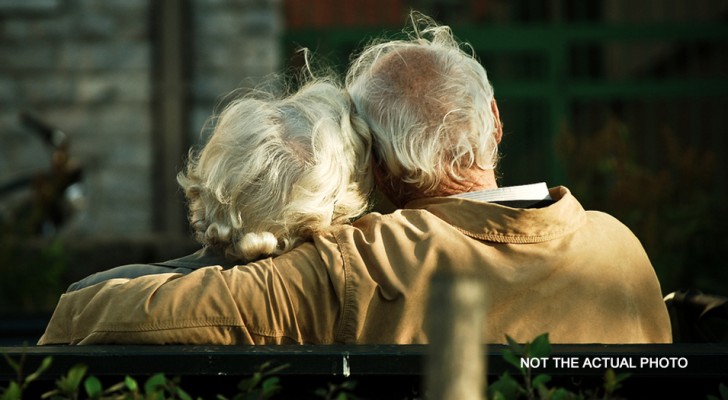 En 93-årig man förälskar sig i en jämnårig och ber hustrun om skilsmässa: jag vill börja ett nytt liv