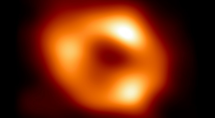 Svelate le prime foto del buco nero che si trova al centro della Via Lattea: è Sagittarius A