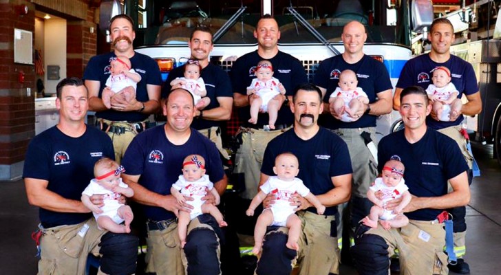 Neun Feuerwehrmänner arbeiten in derselben Kaserne und werden gleichzeitig Väter