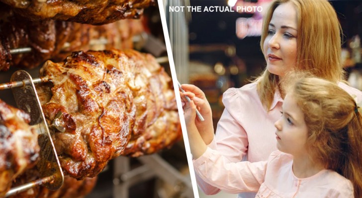 Hard-up mother cannot afford to buy a roast chicken: a stranger gives her money