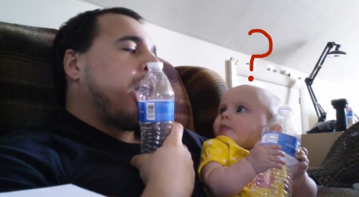 Dad starts to imitate him: the reaction of his baby is hilarious !
