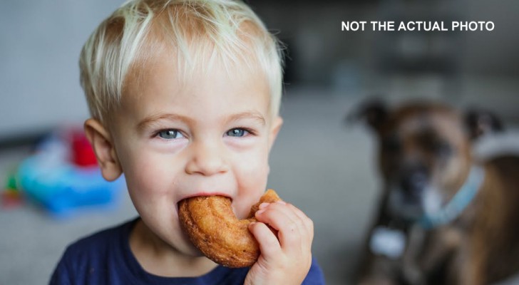 Une maman ne permet pas à son fils de 2 ans de manger trop d'aliments sucrés : on l'accuse d'être arrogante