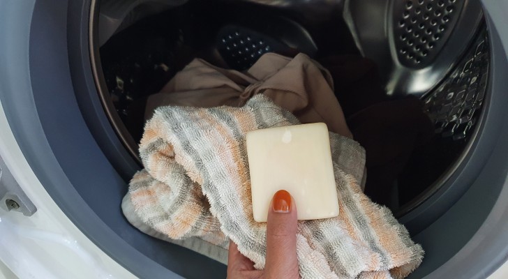 Parfymerad tvätt med ett uråldrigt och väldigt enkelt botemedel: mormors knep som är värt att prova