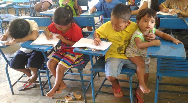 7-year-old boy takes his 2-year-old sister to school so she would not be left alone: he didn't want to skip class