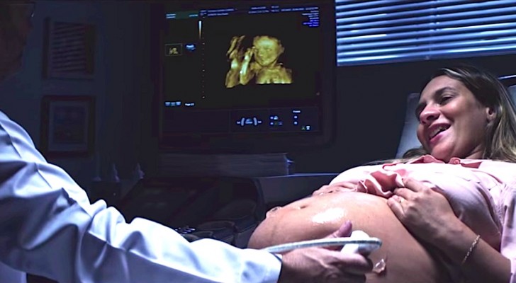 A blind mother goes for an ultrasound: what the doctor does will make her cry... !