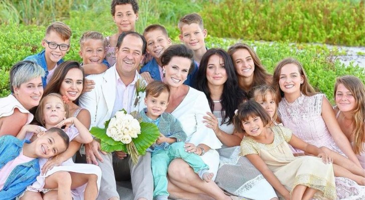 This mother is expecting her sixteenth child and states that she doesn't want to stop