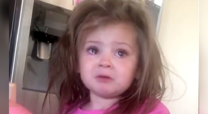Little girl wants to marry her father, but her mother explains that it's not possible: she is devastated (+VIDEO)