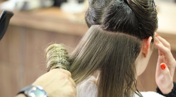 Torka med hårtork eller naturligt? 5 tips för att göra den bästa hårhälsorutinen till din 