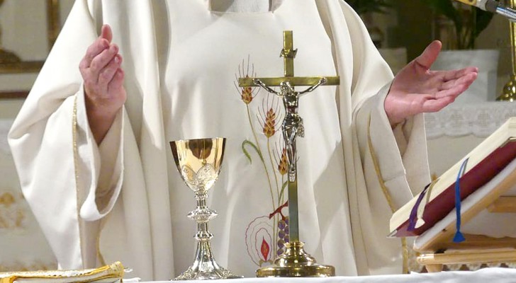 After 25 years of celibacy, this priest has left the church... for love