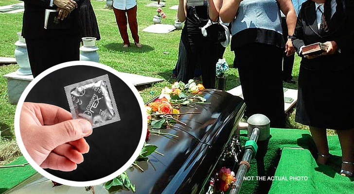 1 uomo su 8 ha dichiarato di portarsi i preservativi ai funerali perché "non si sa mai"
