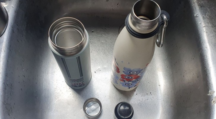 Aluminum flasks: 7 easy and effective methods to clean them properly
