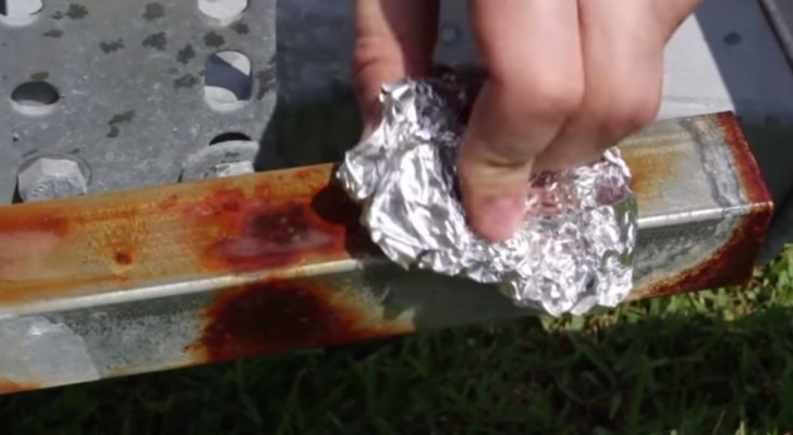 This is the quickest and cheapest way to remove rust. Wow!
