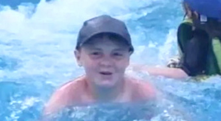 Op 10-jarige leeftijd redt hij op wonderbaarlijke wijze een 4-jarige jongen die dreigde te verdrinken