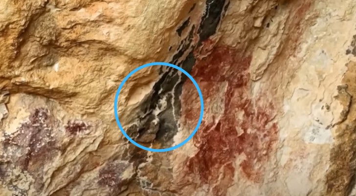 Een drone heeft een ongelooflijke 7.000 jaar oude ontdekking gedaan: de video van het moment van ontdekking