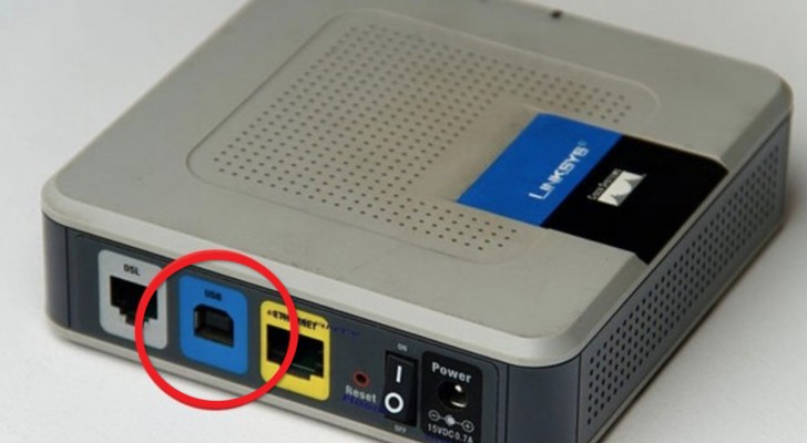 På baksidan av Wi-Fi routern finns det en USB-port: dess funktion är mycket användbar men få känner till den