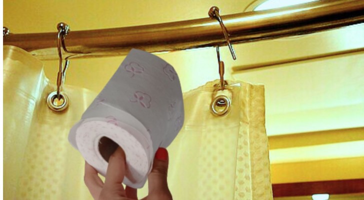 Pourquoi mettre un rouleau de papier toilette sur le rideau de douche ? Une astuce simple mais efficace 