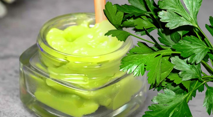 Il cosmetico naturale più potente contro le rughe profonde: la ricetta per prepararlo