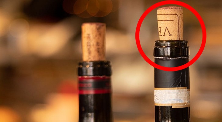 Les sommeliers recommandent de ne pas remettre le bouchon sur une bouteille de vin ouverte