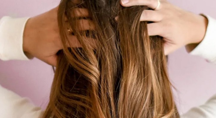 Haare aufhellen: So geht's natürlich und ohne Friseur