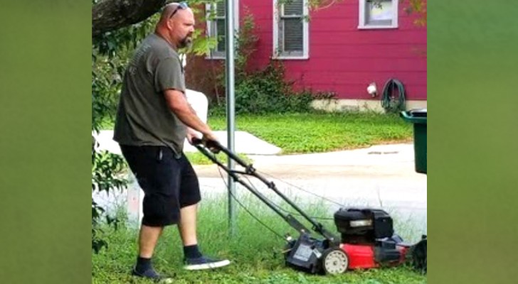Man shows up at his ex's home after 28 years of separation and starts mowing her lawn